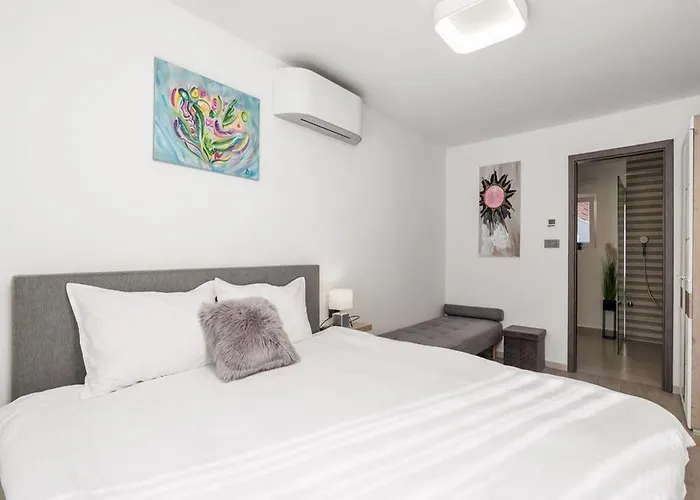 Corichi With Swimming Pool Villa