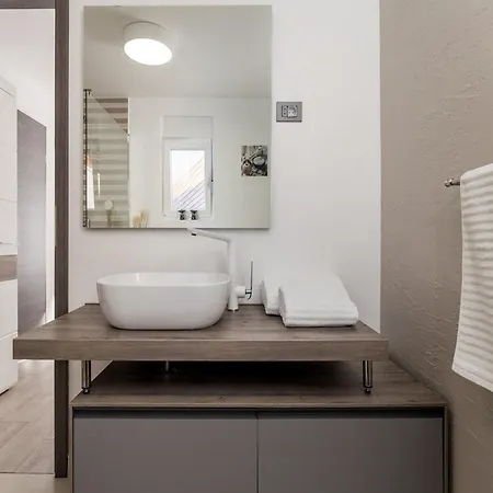 Vila Corichi With Swimming Pool *