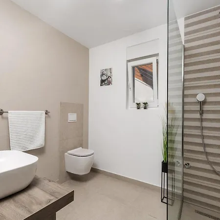 Vila Corichi With Swimming Pool
