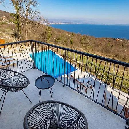 Corichi With Swimming Pool Vila Opatija